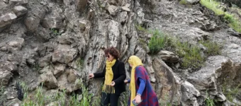 Trésor géologique aperçu en chemin